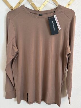 NWT Alphalete Men’s Long Sleeve Athletic Shirt Taupe Brown Small